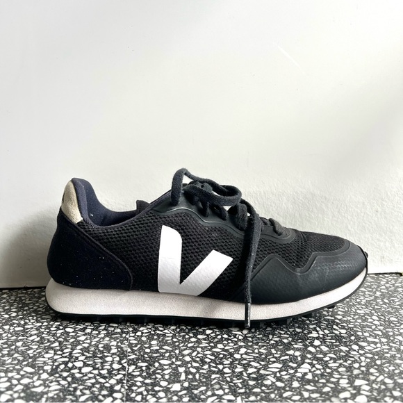 Veja Black and White Sneakers - Picture 6 of 12